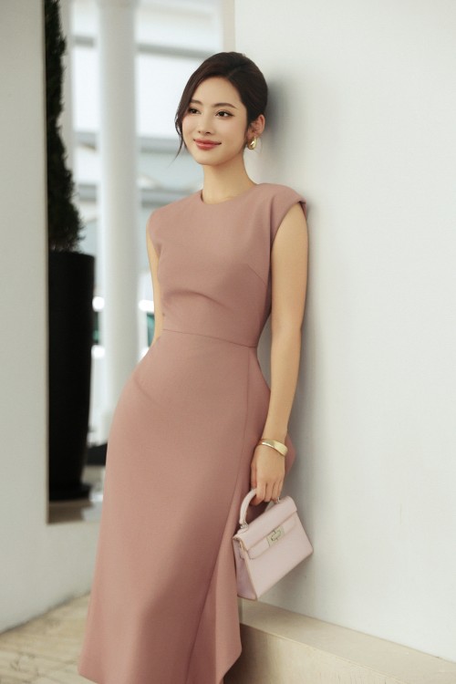 Sixdo Mauve Woven Pencil Dress
